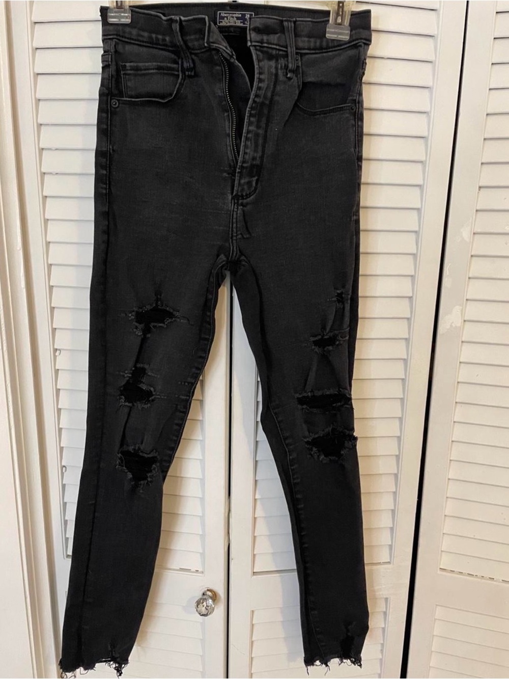 Abercrombie & Fitch Black Ripped Skinny Jeans